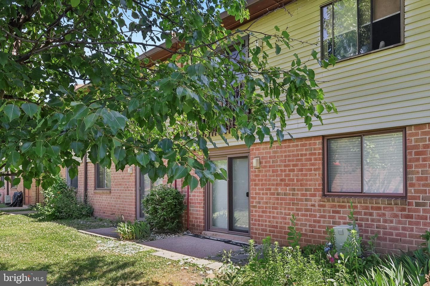 20102 Delaire Landing Road #102 photo 28