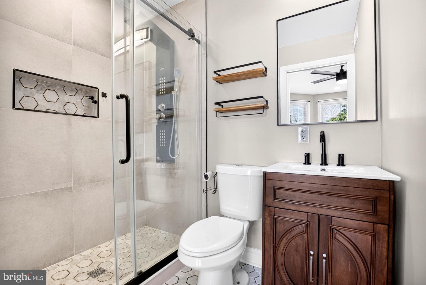3107 N Taylor Street photo 18