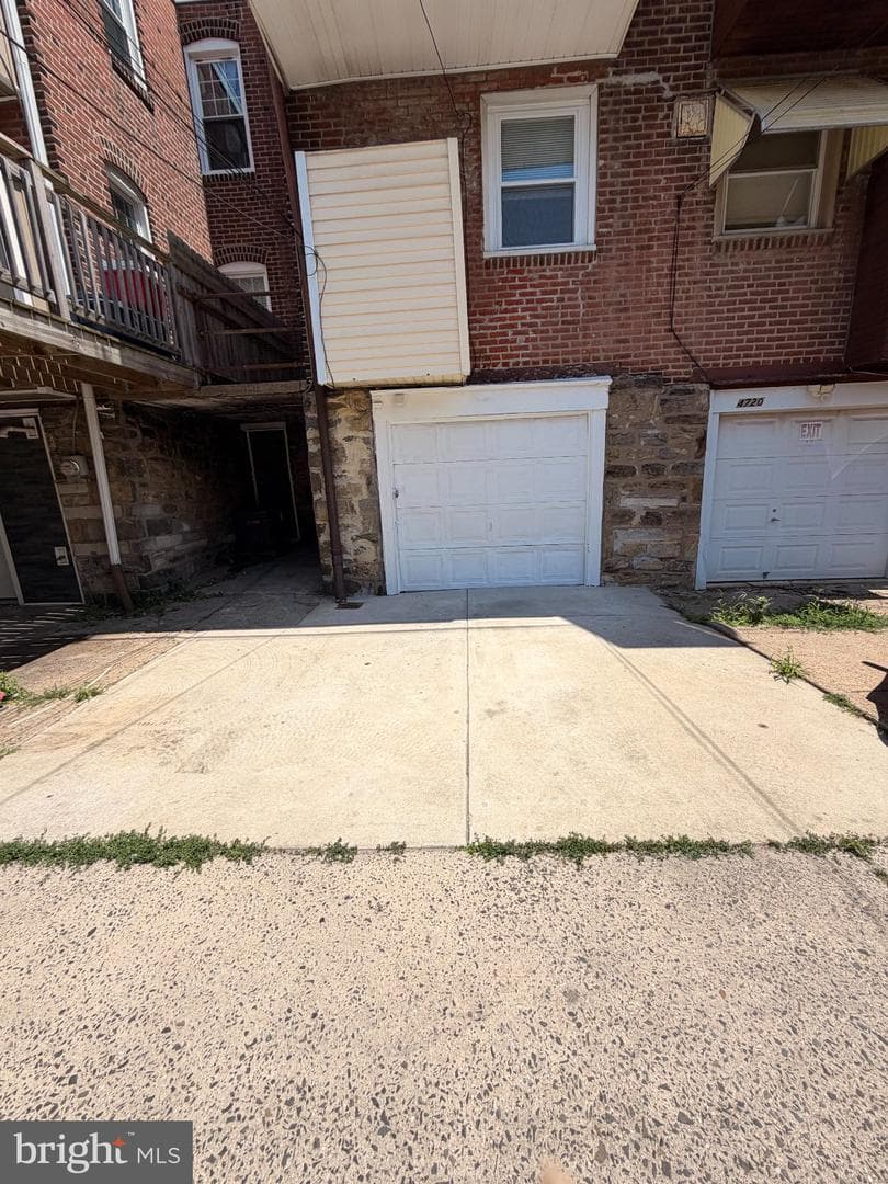 4718 Sheffield Avenue photo 38