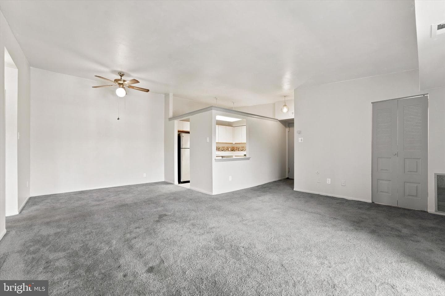 58201 Delaire Landing Road #201 photo 5