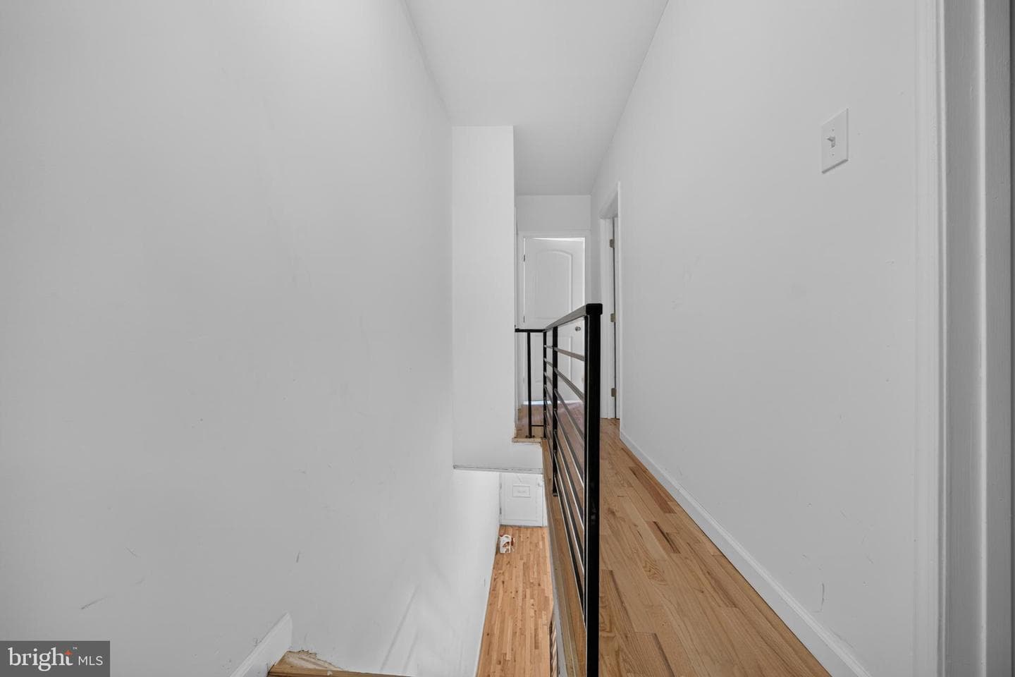 2431 W Sergeant Street photo 14