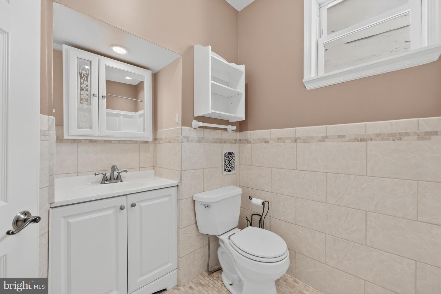2317 S Hicks Street photo 7