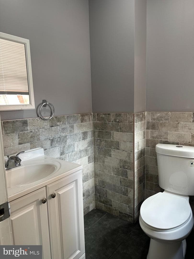 1438 Knorr Street photo 5
