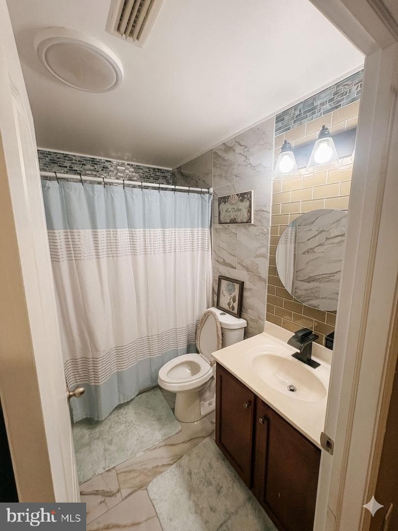 2541 Pickwick St photo 29