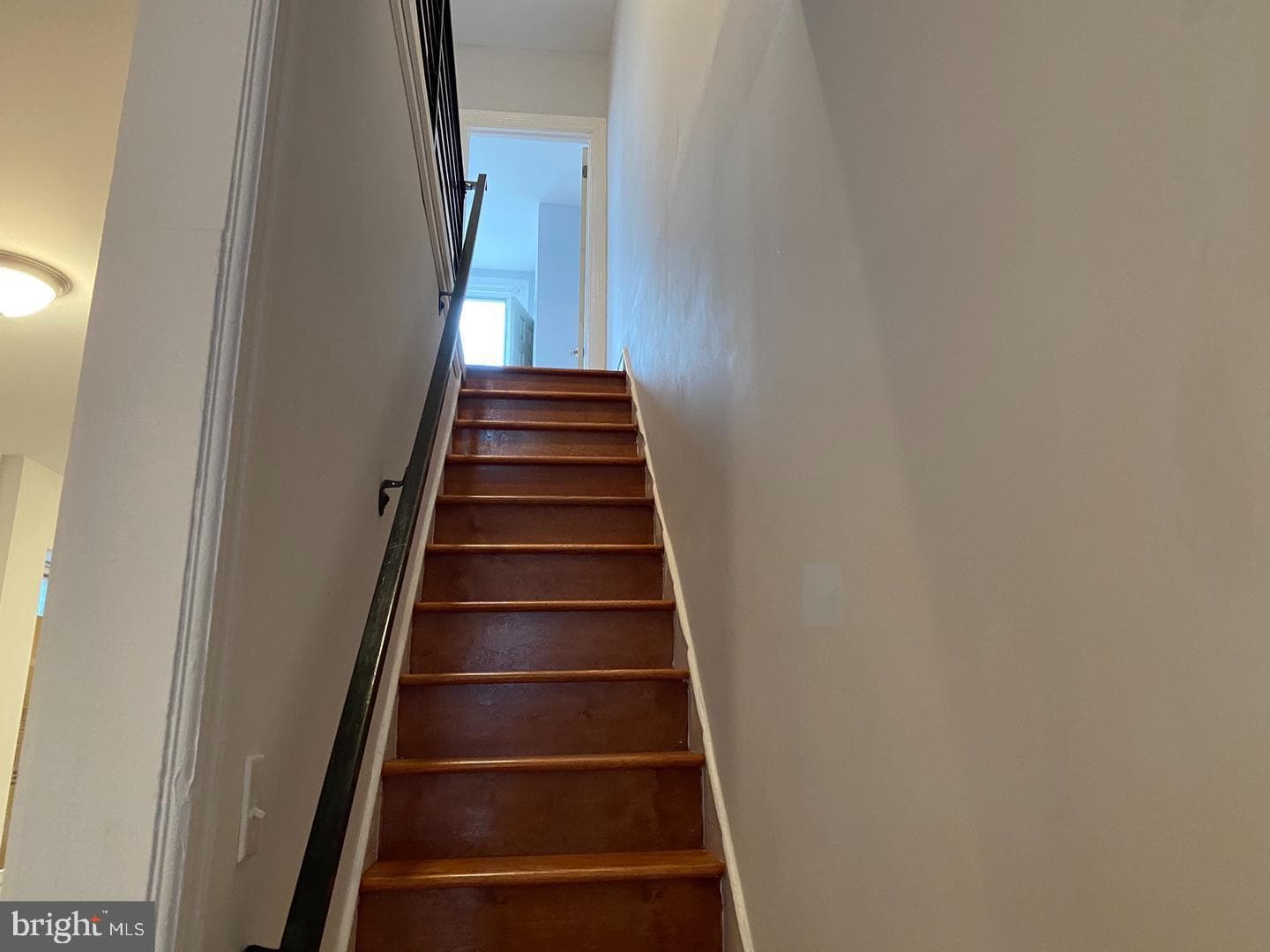 1481 N Wilton St photo 4
