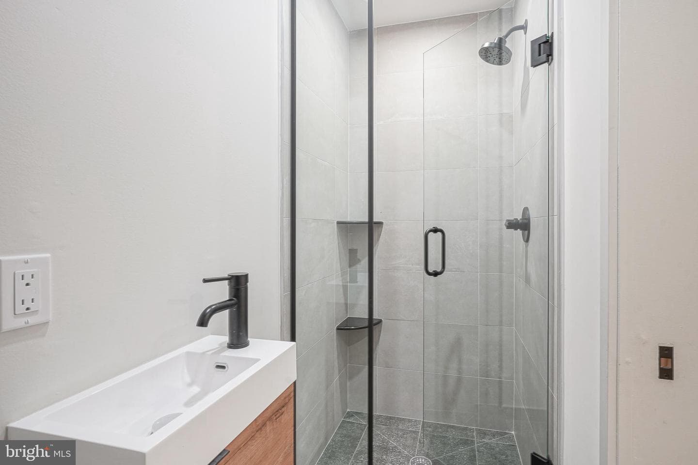 1102 E Columbia #lot D1 photo 23