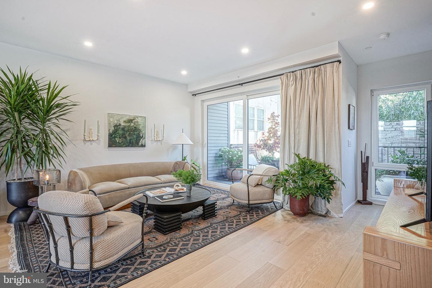 1102 E Columbia #lot D1 photo 5