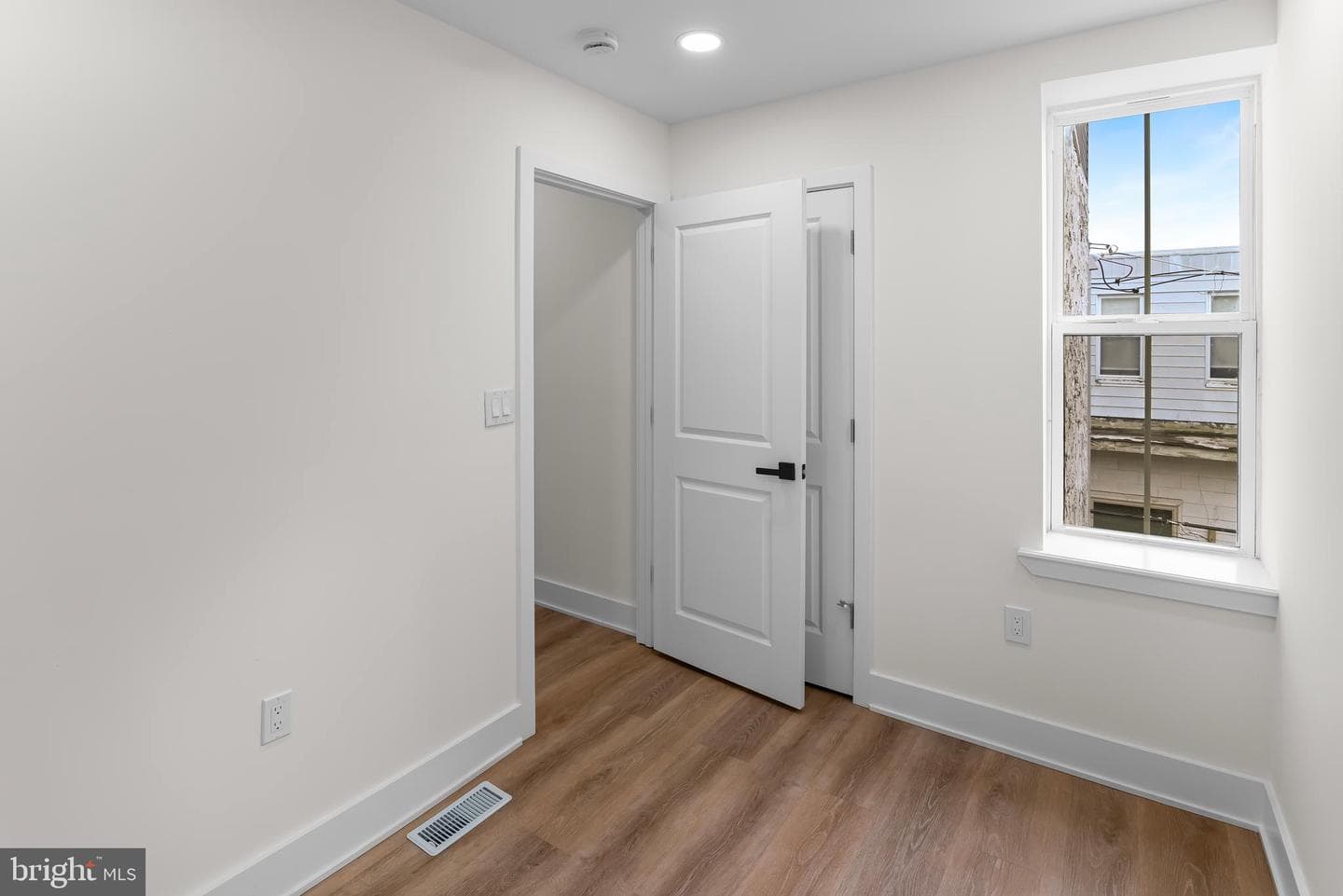 5114 Ranstead Street photo 30