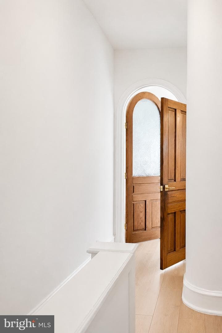 1519 N Dover Street photo 9
