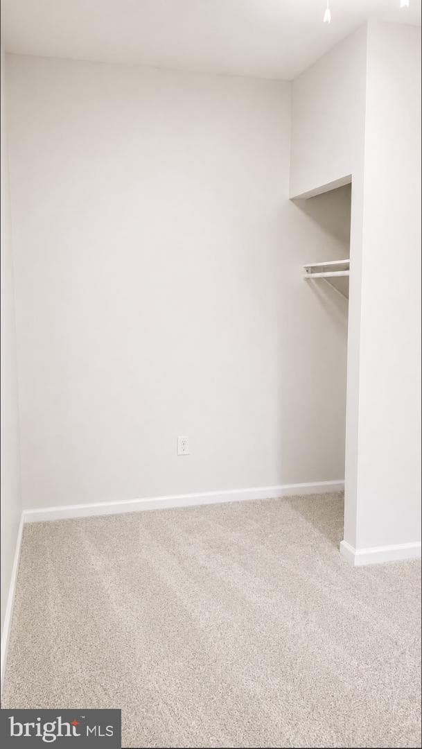 2515 N Douglas Street photo 14