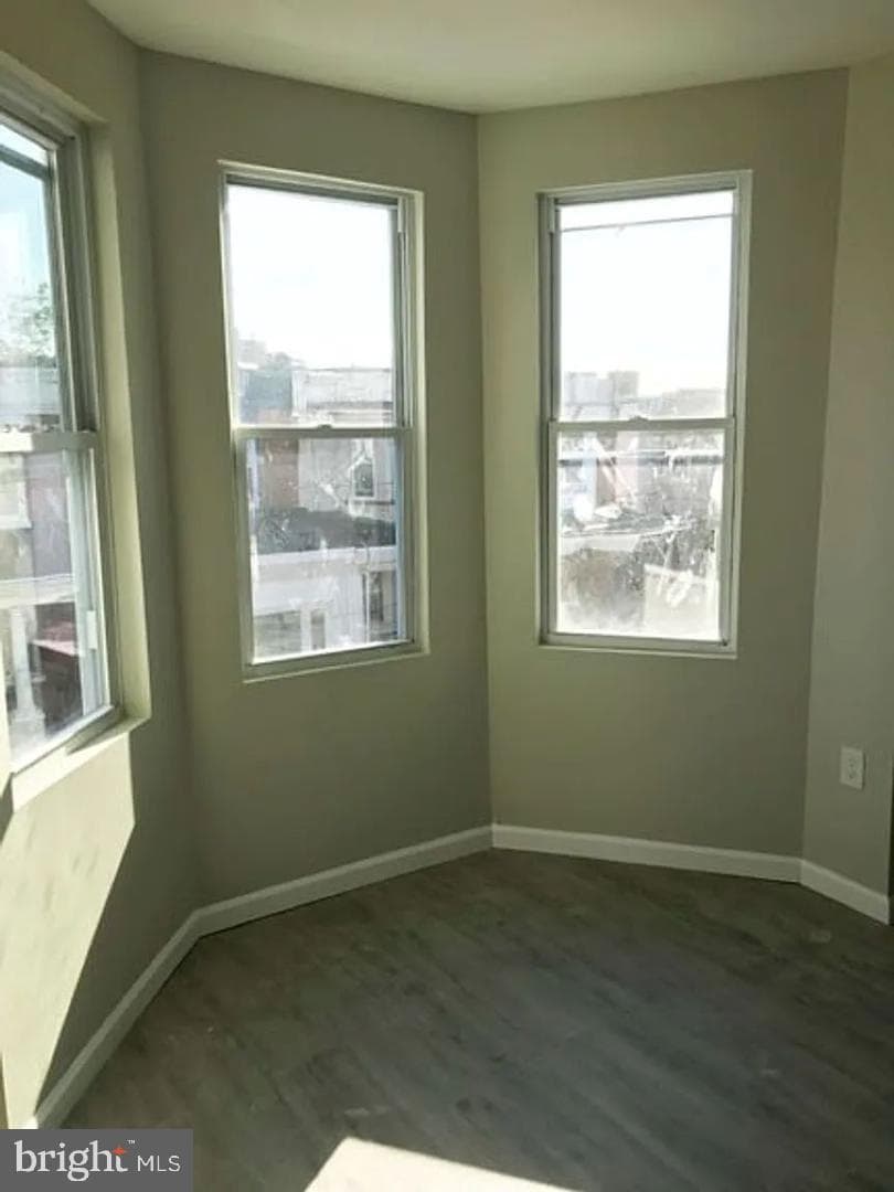 228 S Edgewood Street photo 11