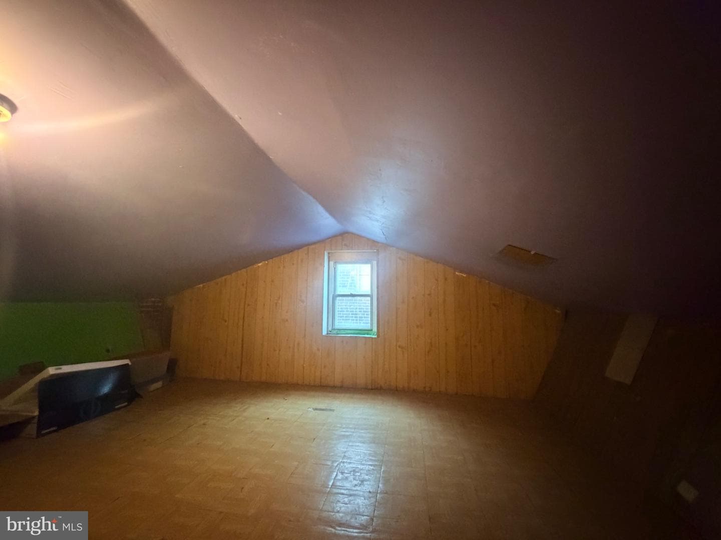 132 Delphine Street photo 11