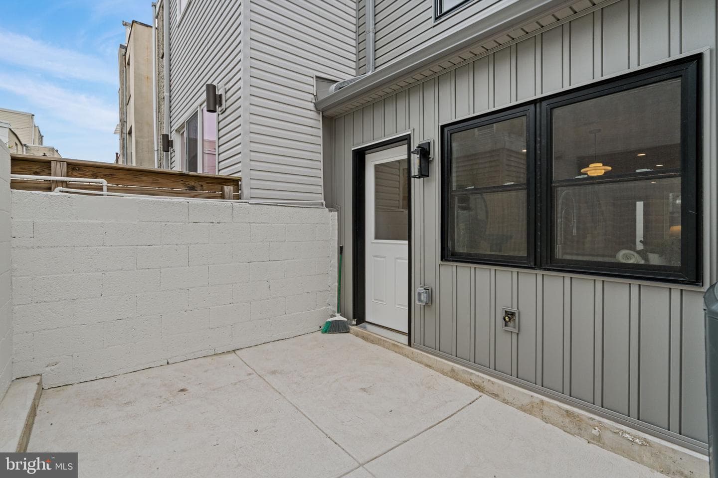 739 Earp Street photo 36