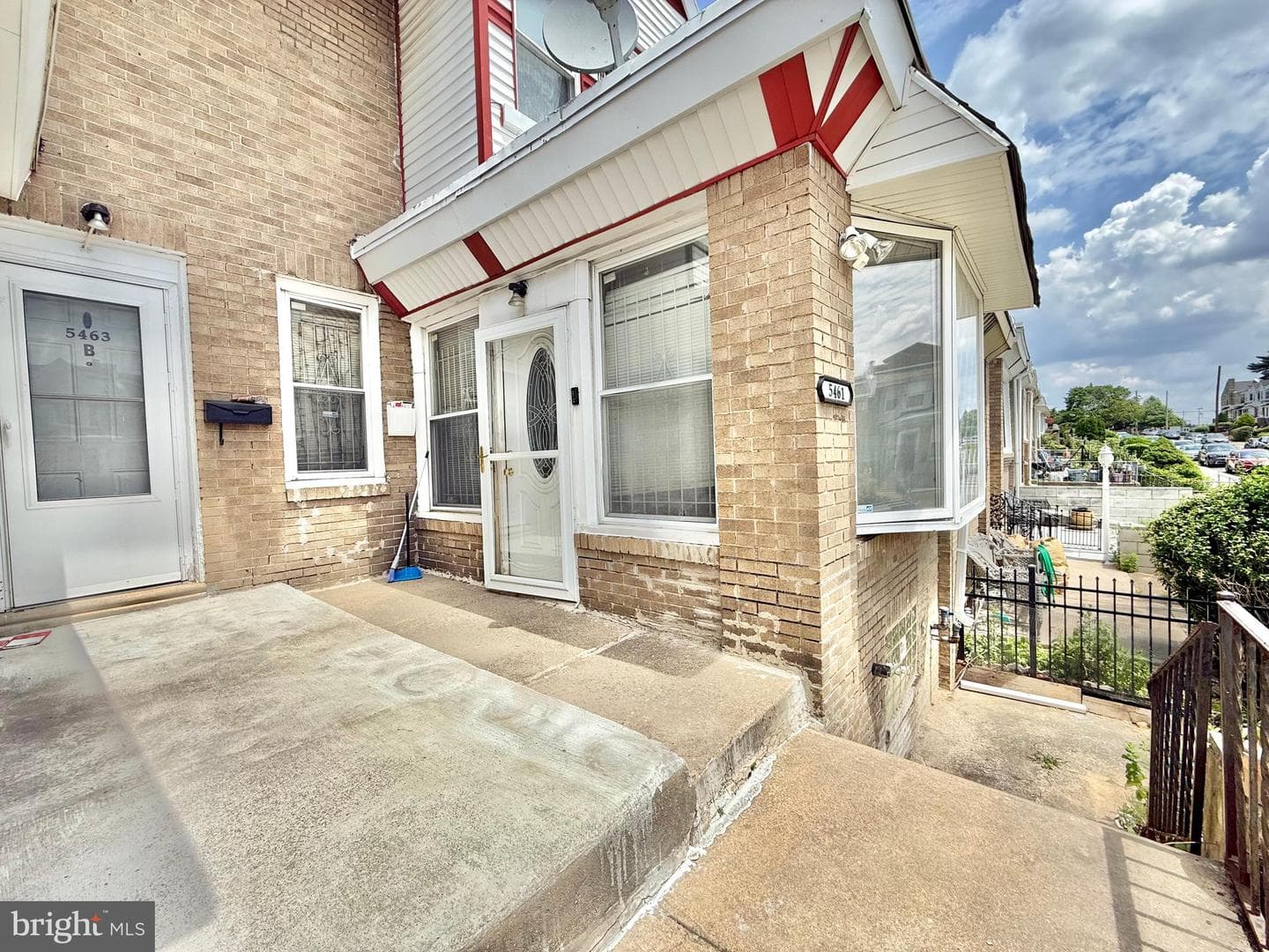 5461 Diamond Street photo 9