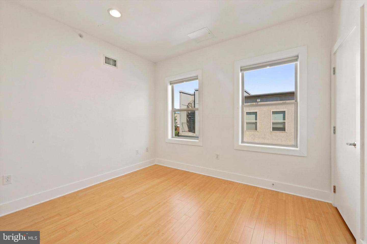 2544 Salmon St photo 23