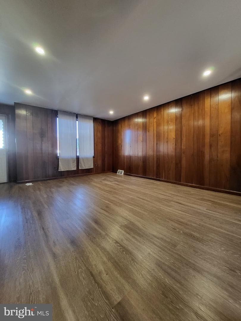 6004 Shisler Street photo 7