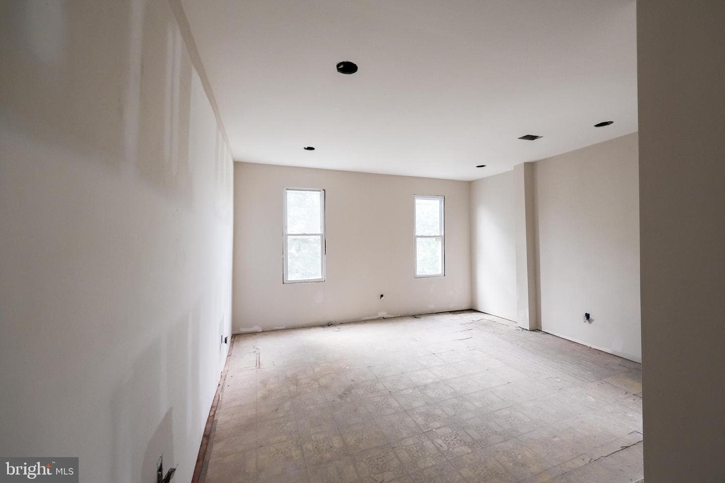 5212 Race Street photo 10