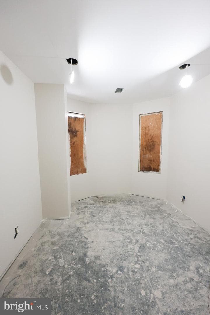 5212 Race Street photo 12