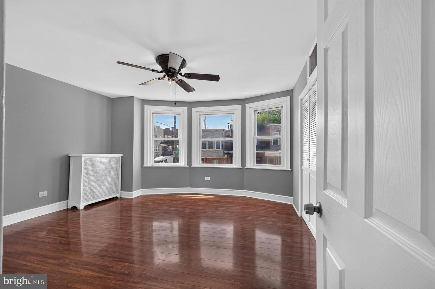 403 W Annsbury Street photo 24