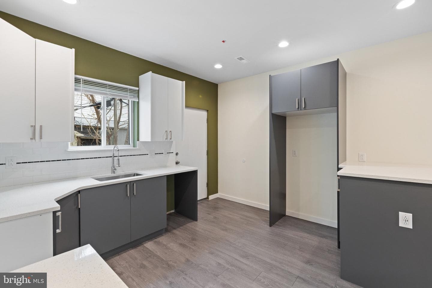 2035 N Orianna Street photo 10