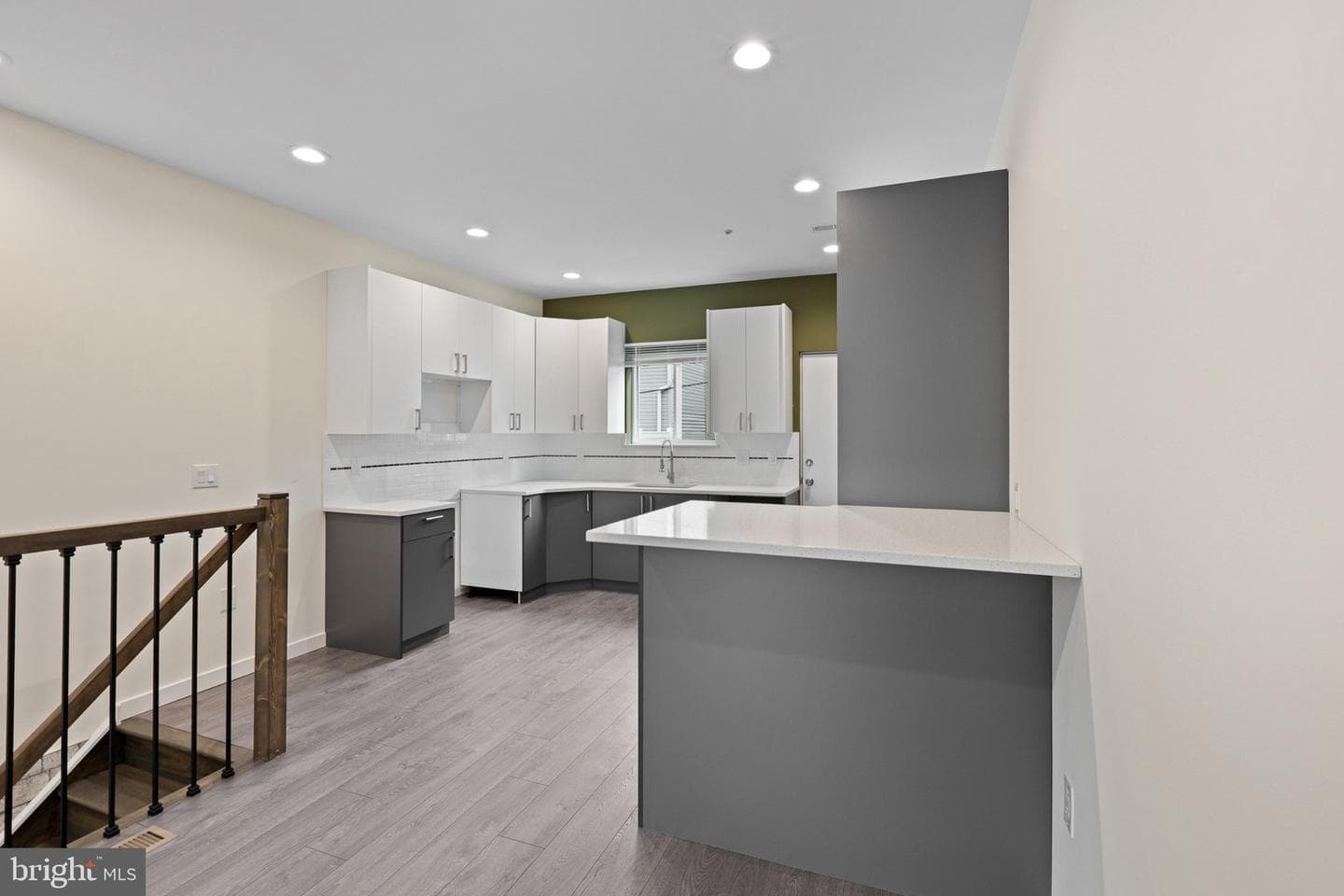 2035 N Orianna Street photo 11