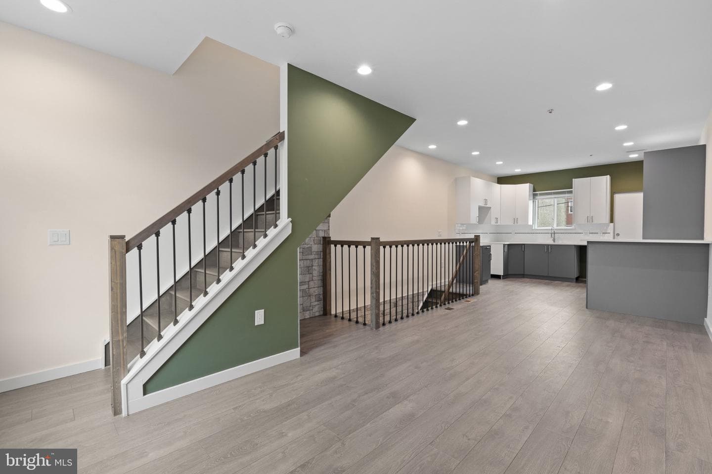 2035 N Orianna Street photo 9