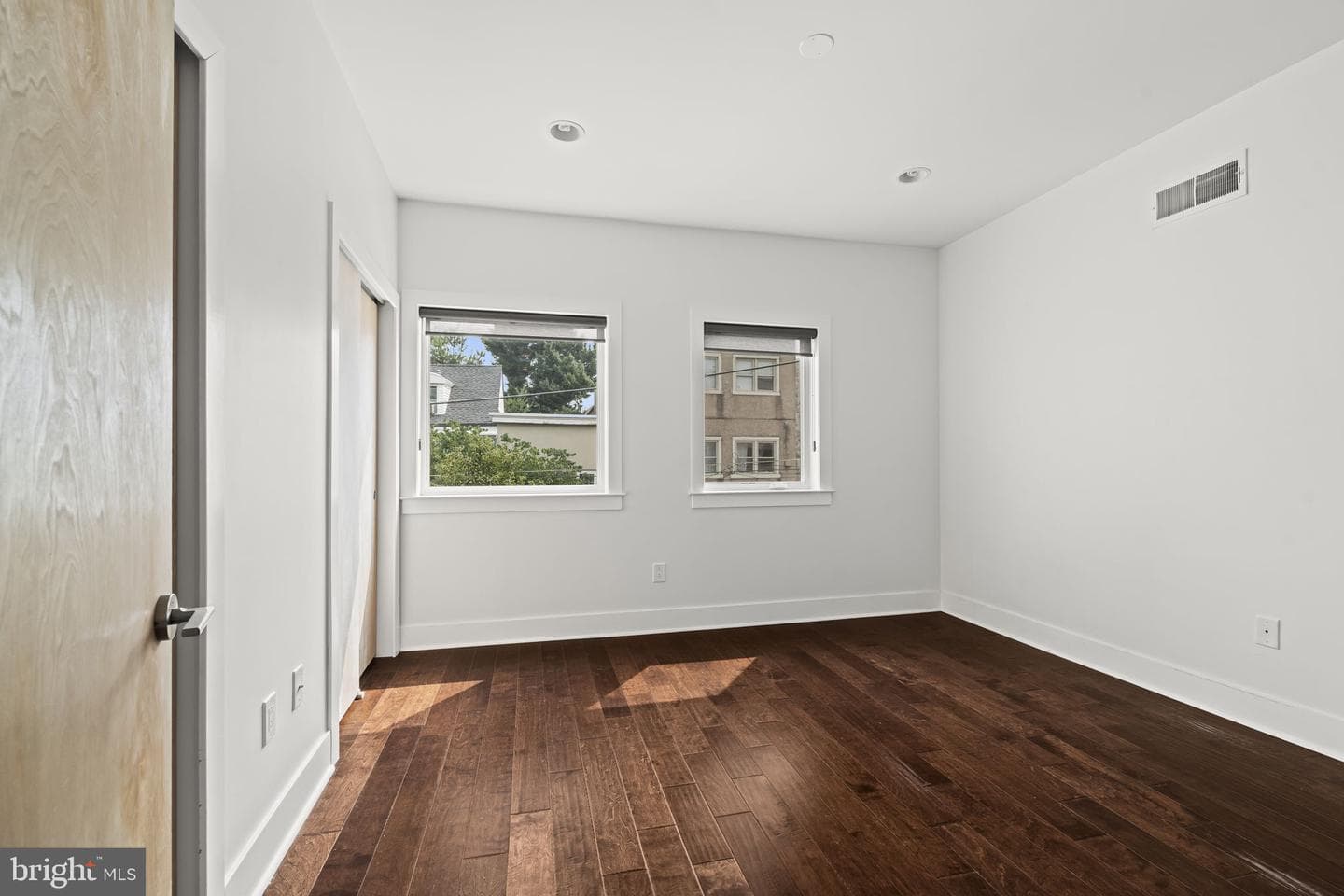 1220 Crease Street photo 16
