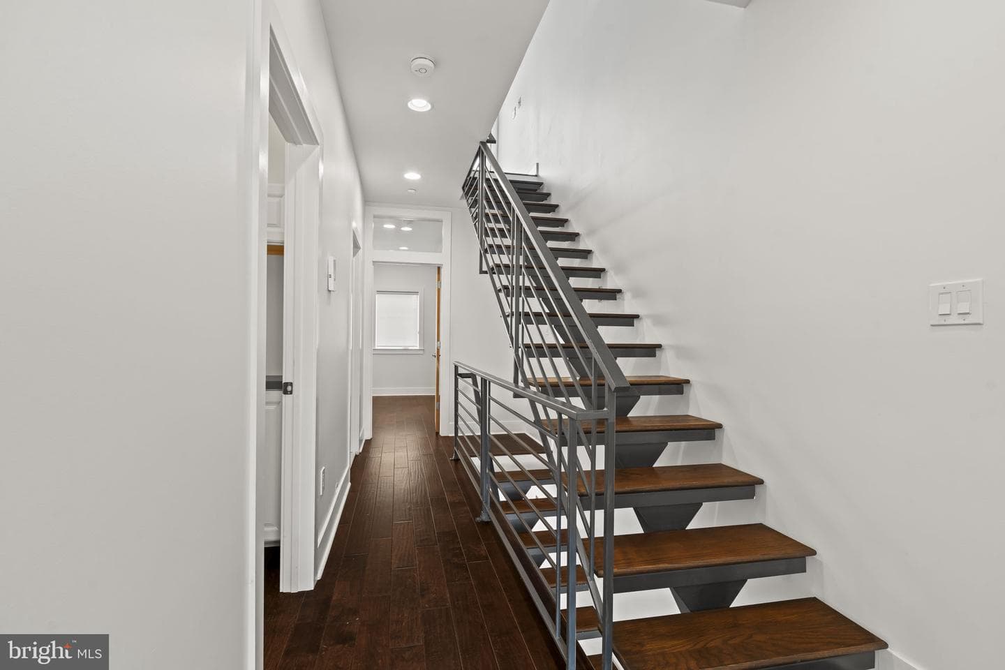 1220 Crease Street photo 26