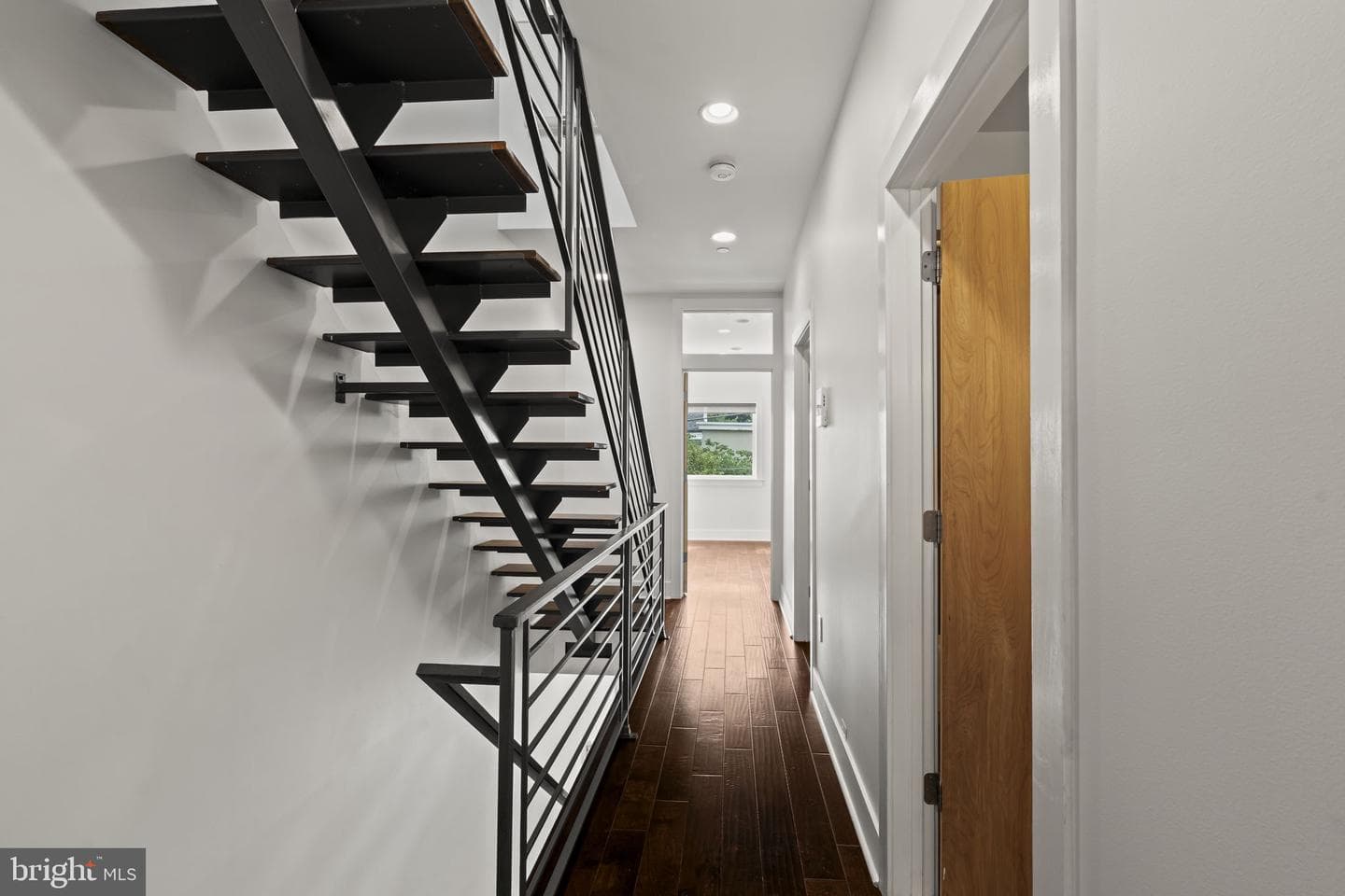 1220 Crease Street photo 27