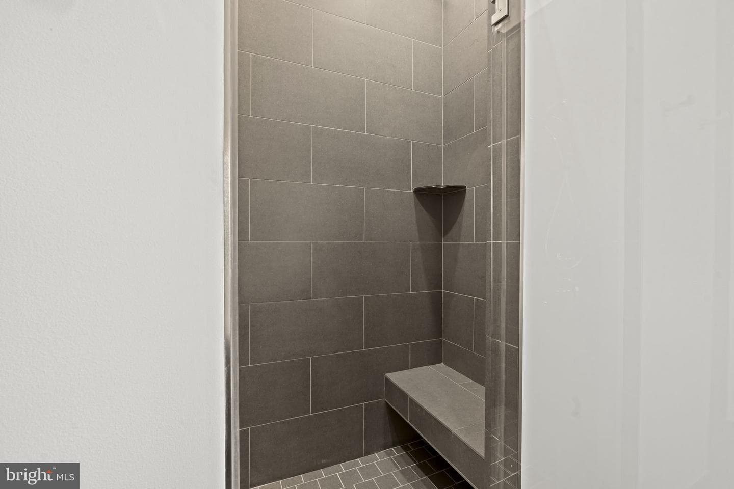 1220 Crease Street photo 37