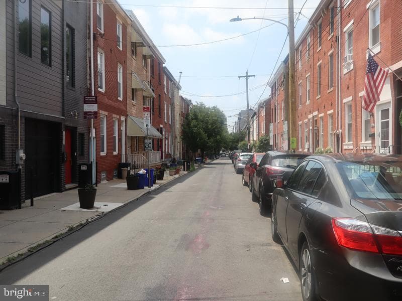 969 N Randolph Street photo 5