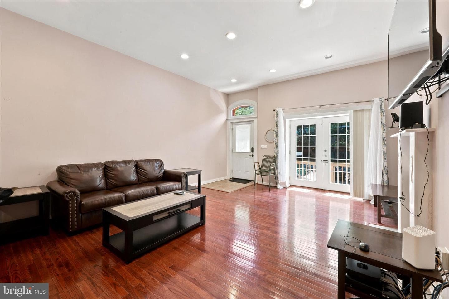 4427 Sansom St photo 5