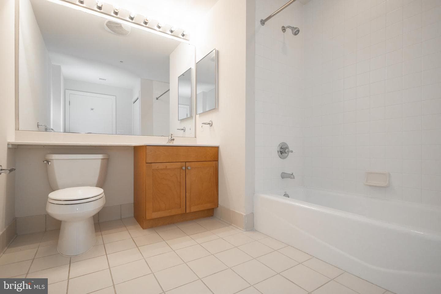 717 S Chris Columbus Boulevard #1509 photo 23