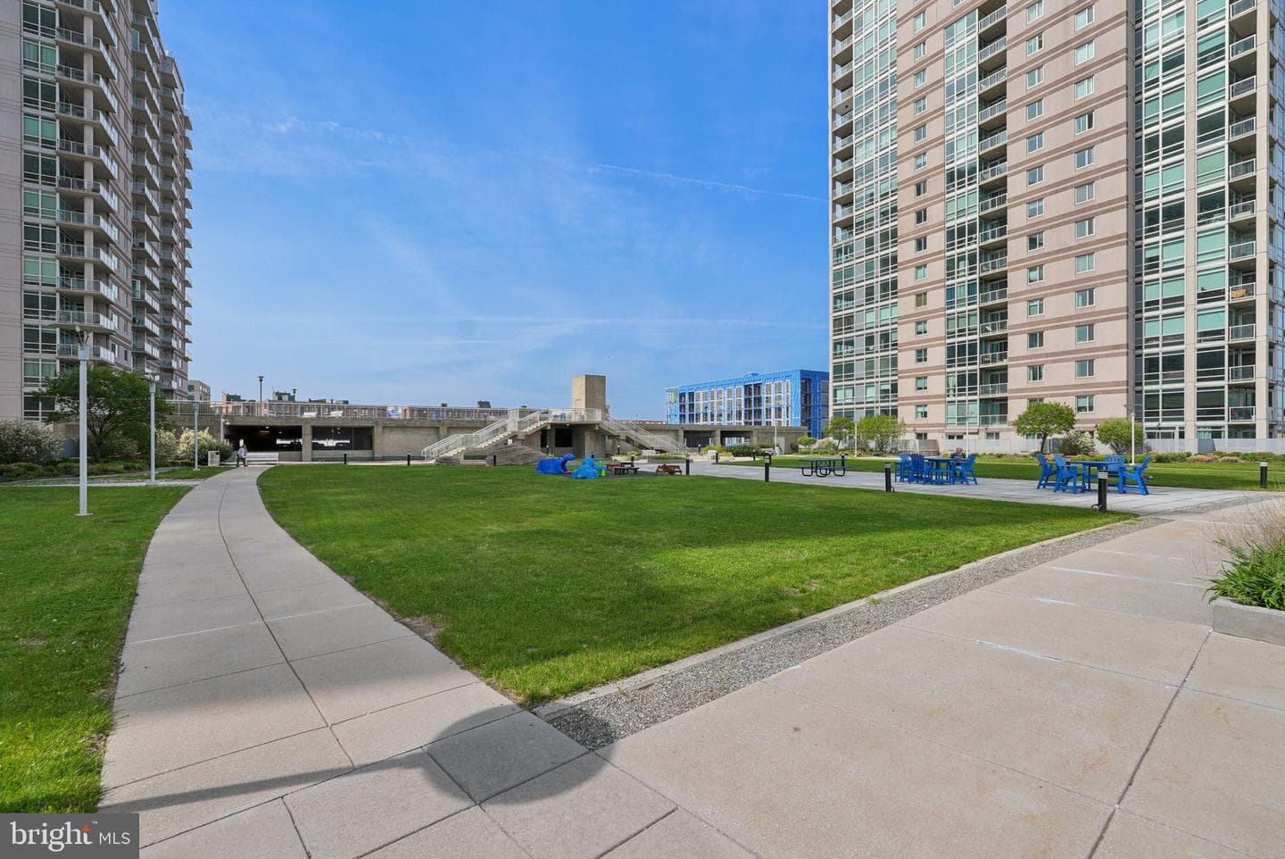 901 N Penn St # F1507 photo 71