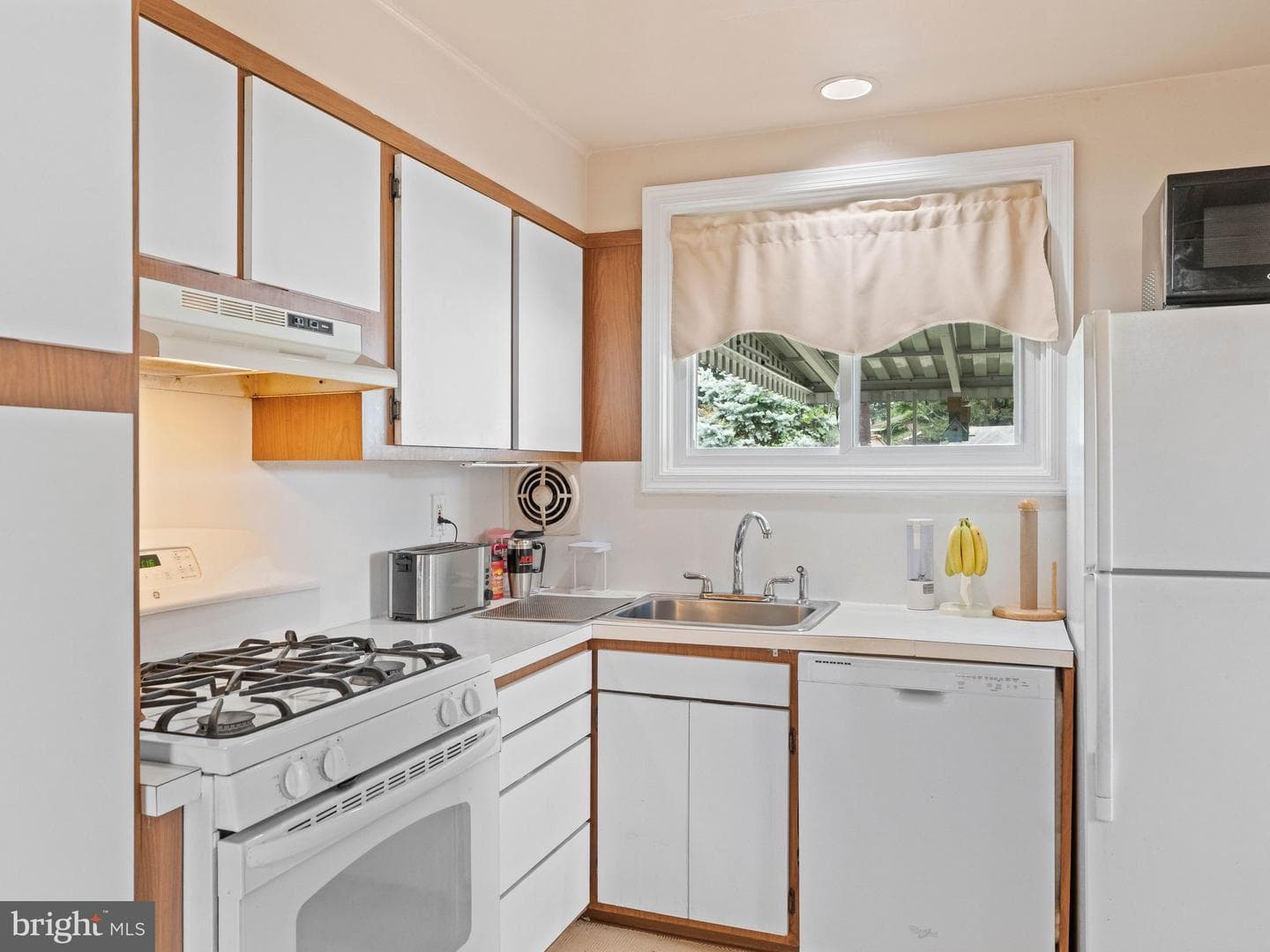 1101 Creswood Road photo 8
