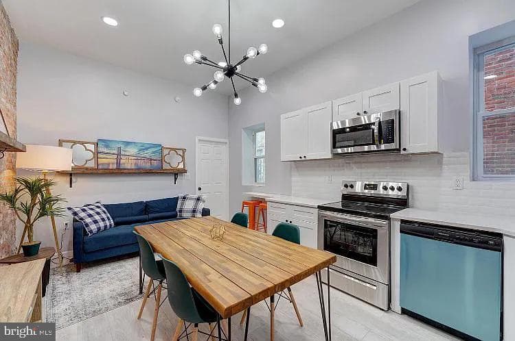2349 N Park Avenue photo 4