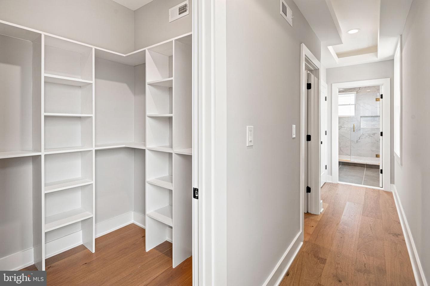 2053 E Cumberland Street photo 29