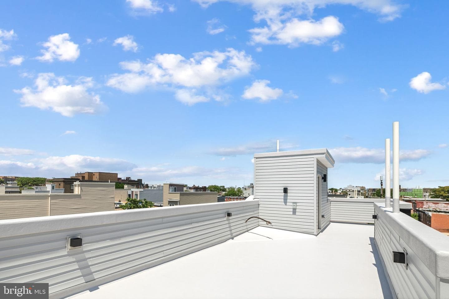 2053 E Cumberland Street photo 31
