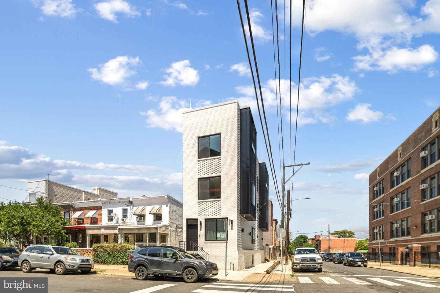 2053 E Cumberland Street photo 32