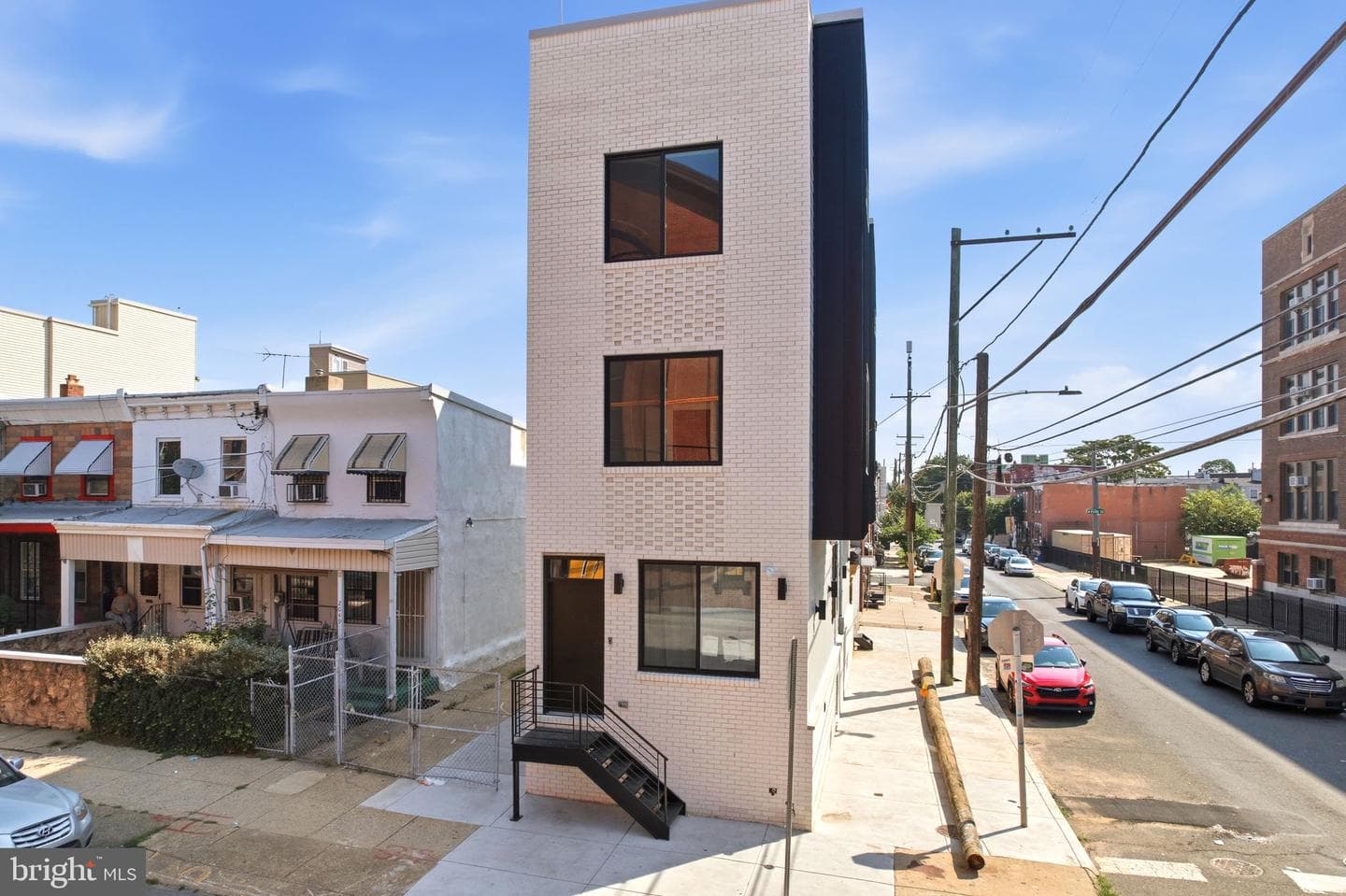 2053 E Cumberland Street photo 33