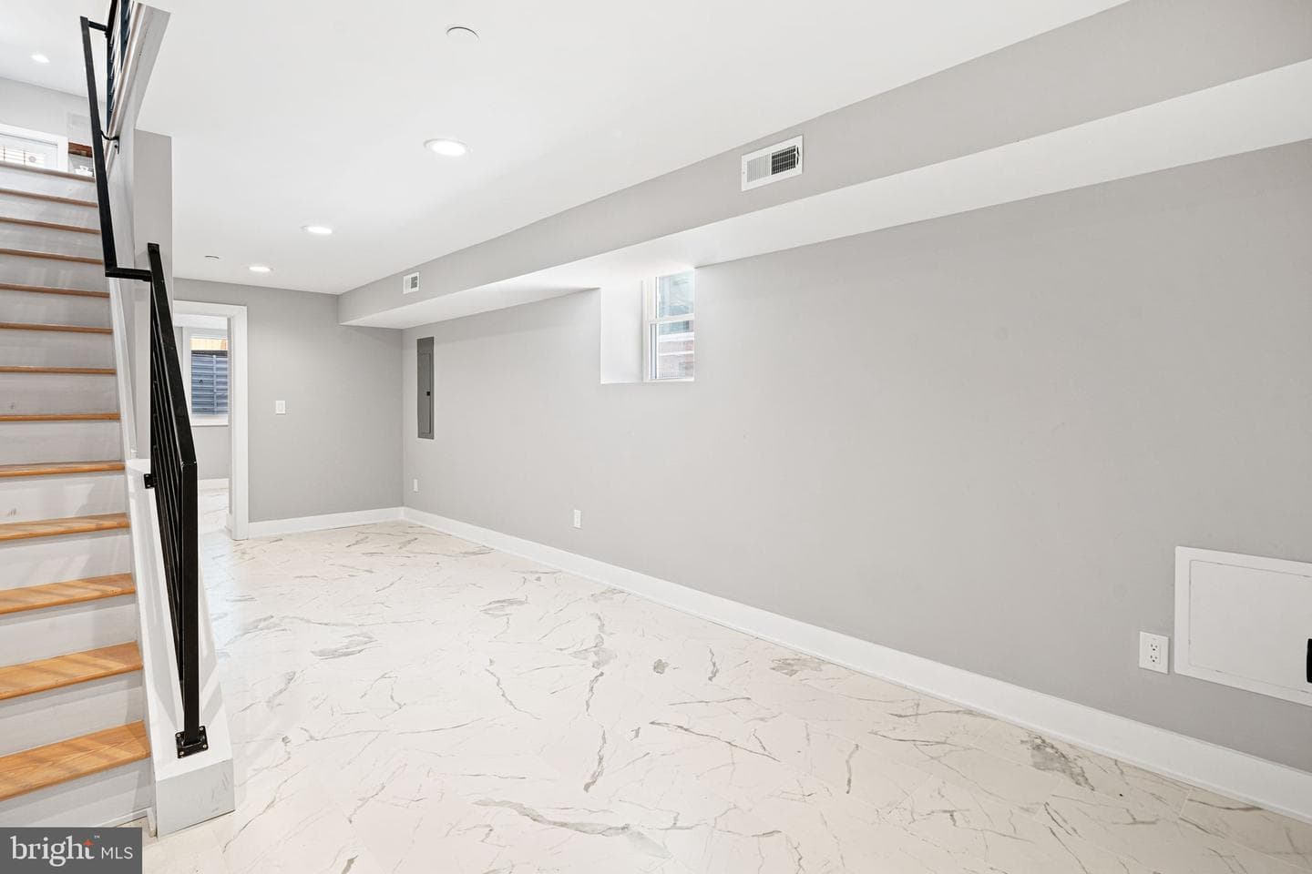 2053 E Cumberland Street photo 9