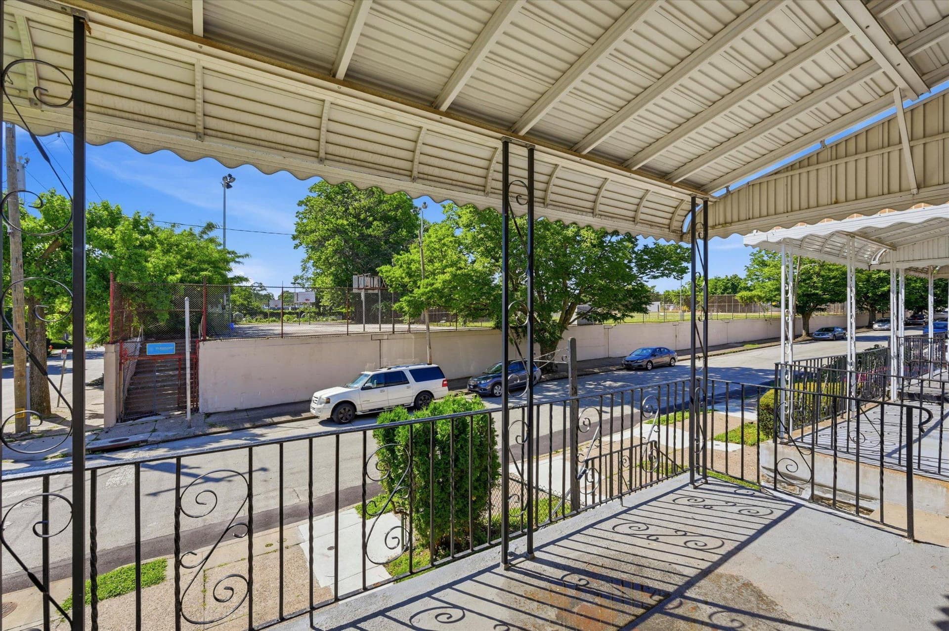 333 E Pleasant photo 17