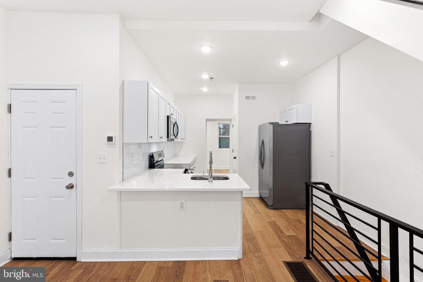 1823 Morris Street photo 5