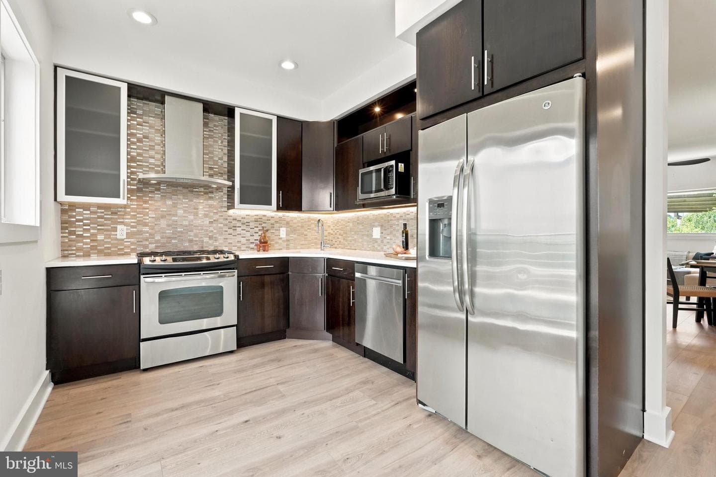 412 N Front St # 27 photo 9