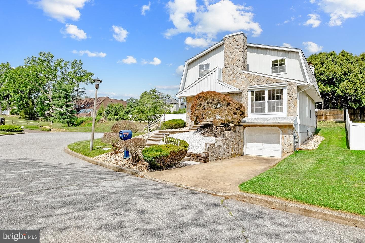 115 Wexford Pl photo 4