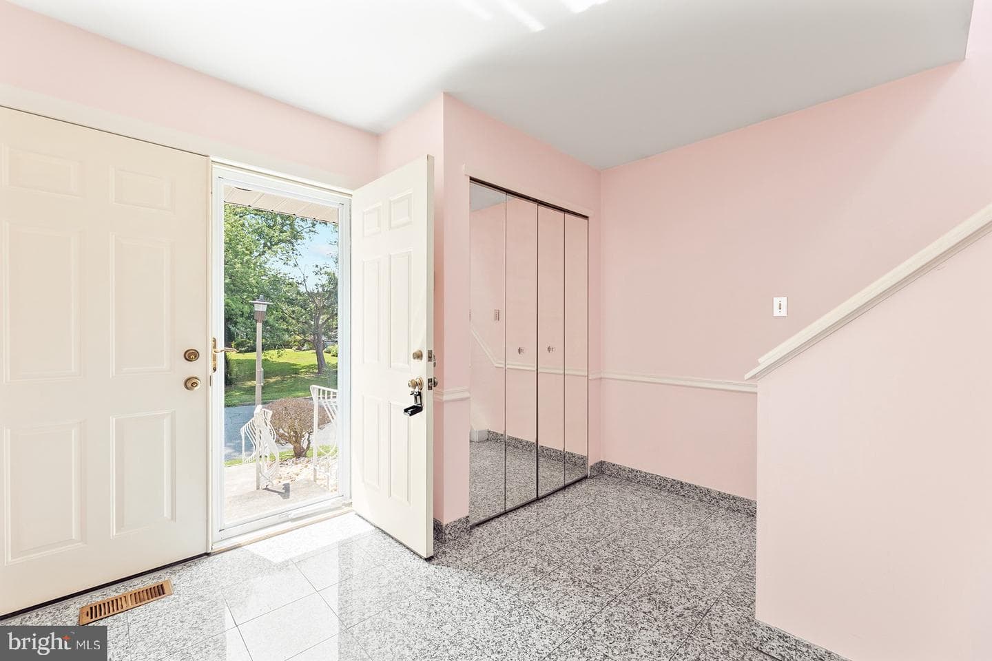 115 Wexford Pl photo 6