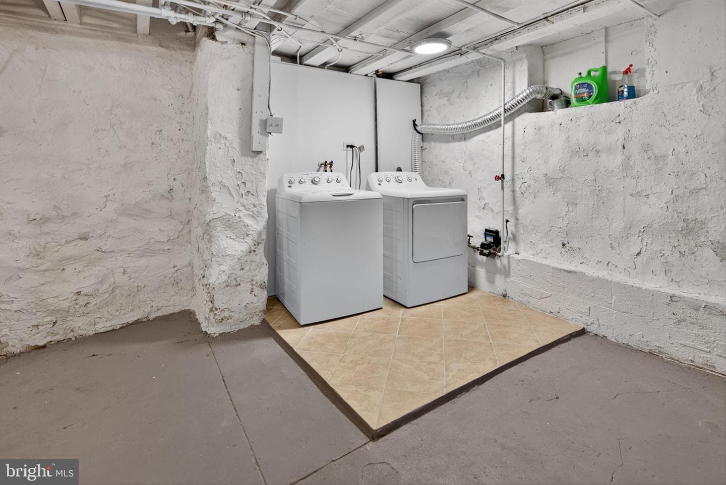 854 Bridge Street photo 30