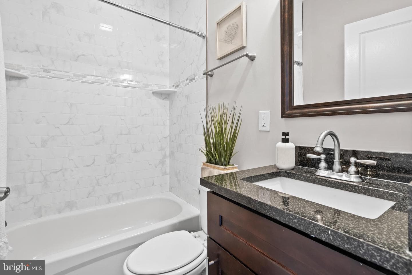 2144 E Tucker Street photo 11