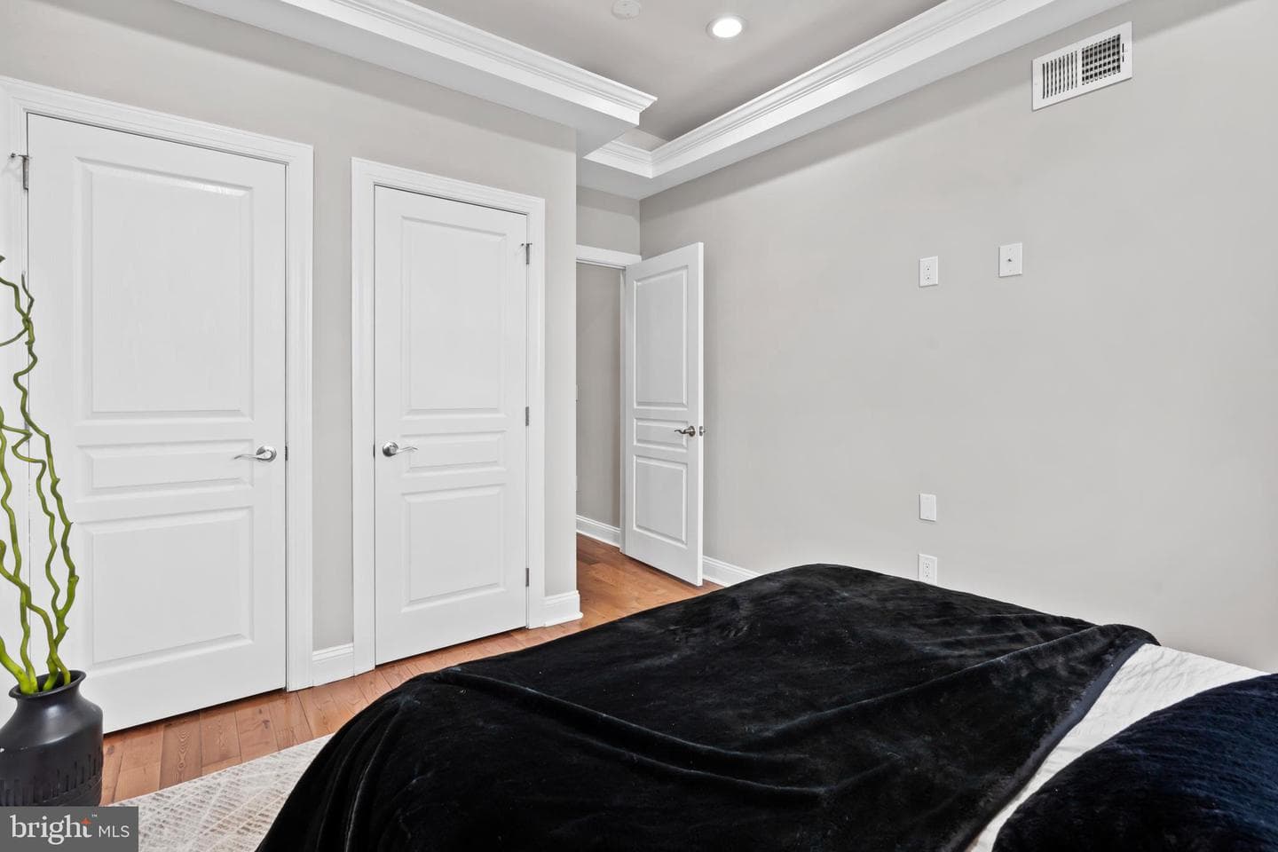 2144 E Tucker Street photo 17