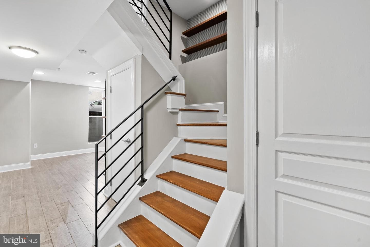 2144 E Tucker Street photo 25
